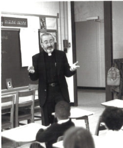 Monseñor Ranieri - profesor en Saint Mathias en Lanham en los años 80.
