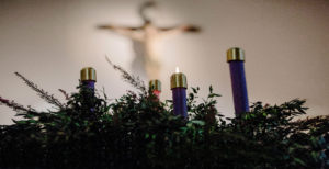Corona de Adviento y velas