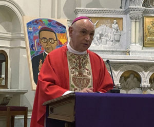 El obispo auxiliar de Washington, Mario E. Dorsonville