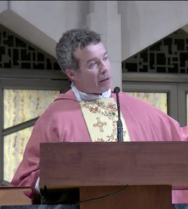 El padre Richard Nichols