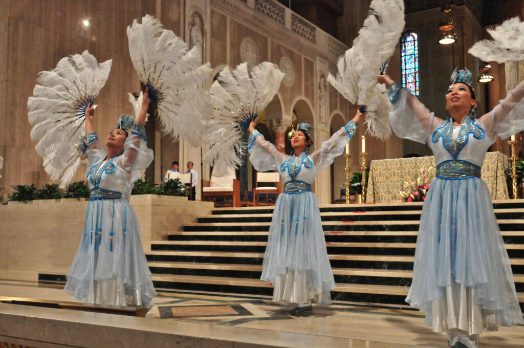 chinese-catholics-13-2